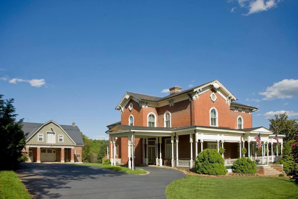 Apartmán Peaceful Easy Feelings - King Sized Bed - Sleeps 2 Lynchburg Exteriér fotografie